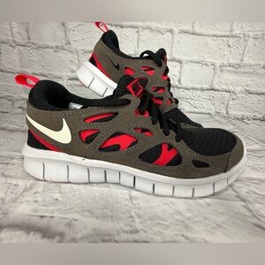 Nike Free Run 2 GS Black Siren Red Youth 4.5Y Excellent Condition Kids Sneaker